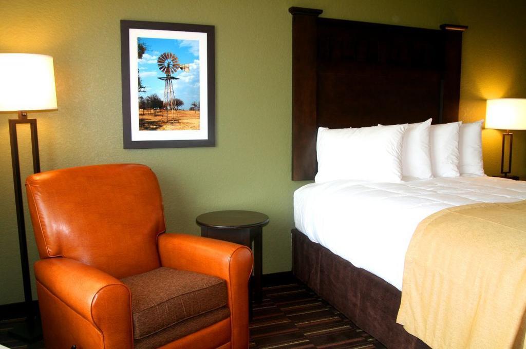 Comfort Inn & Suites Beeville Room photo