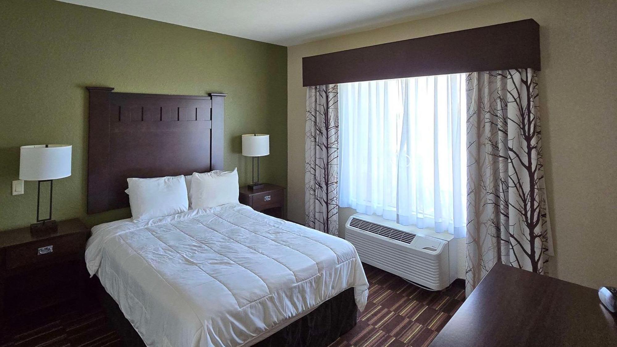 Comfort Inn & Suites Beeville Exterior photo